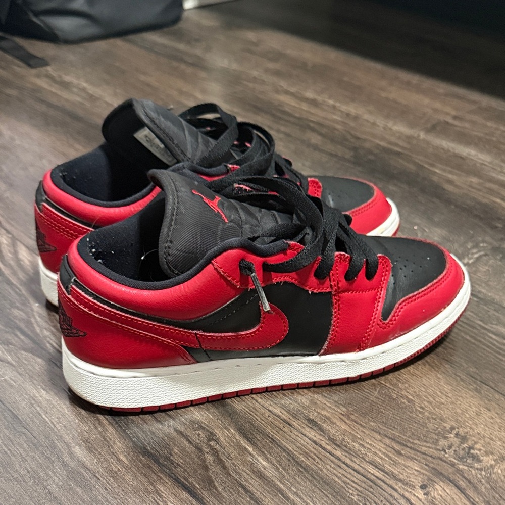 Nike Red and Black Men's Sneakers